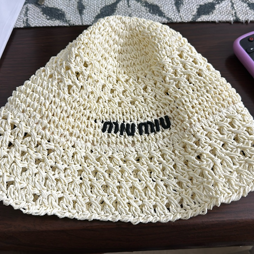STRAW BUCKET HAT